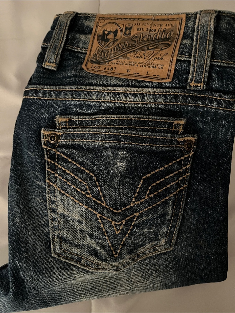 Vigoss Women's Skinny Washed Blue Jeans with Contrast Stitching